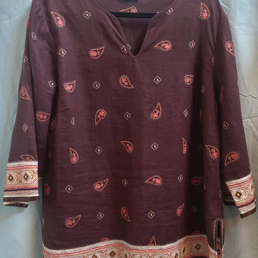 Grace Brown Tunic with 3/4 Length Sleeves Pink Paisley W Accents
